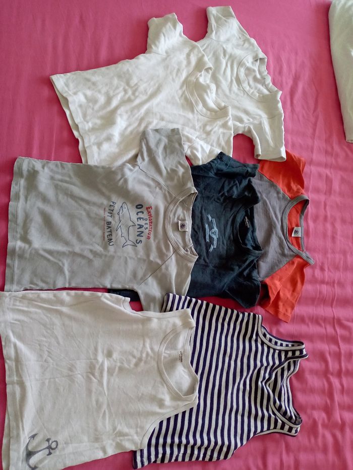 Lot de t-shirts et débardeurs
