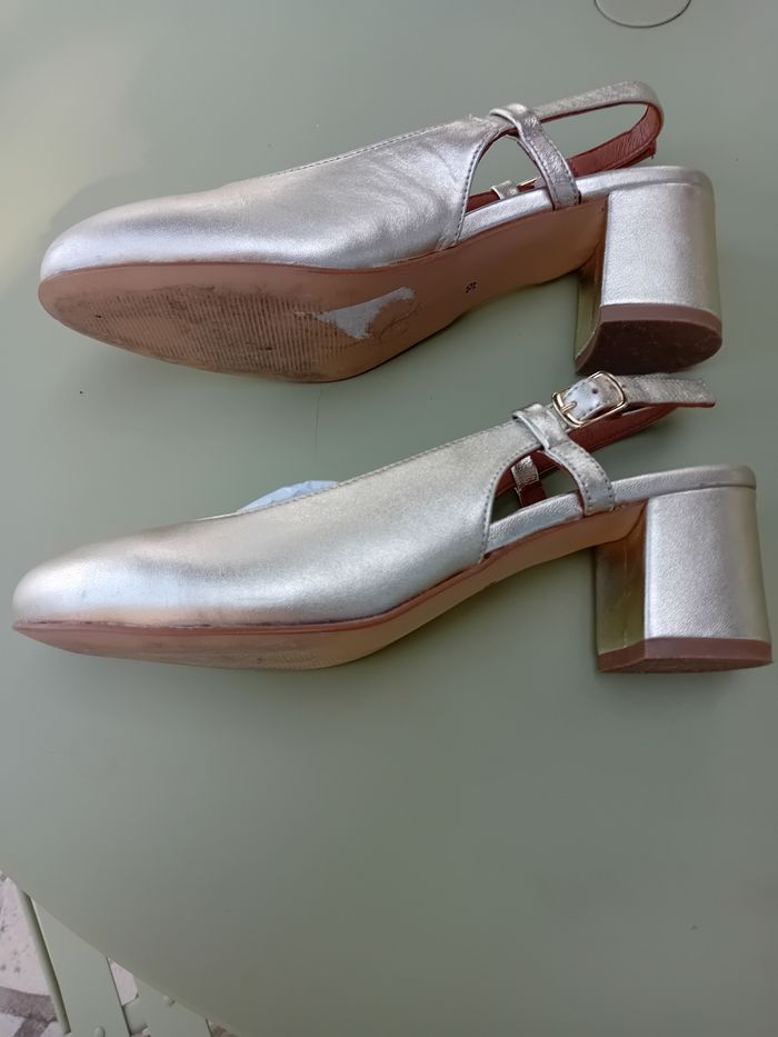 Sandales dorées - photo numéro 3