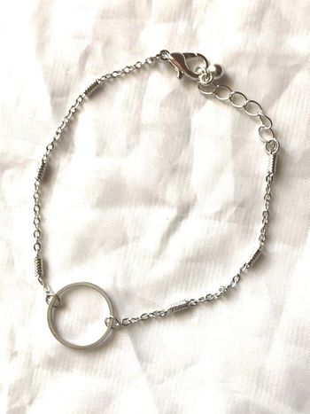 Bracelet Petite Taille Cercle Fin Bijou Argenté Fantaisie Femmes