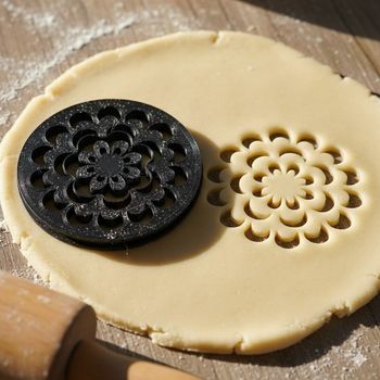 Emporte-pièce mandala 8cm pour biscuits et pâtisseries créatives