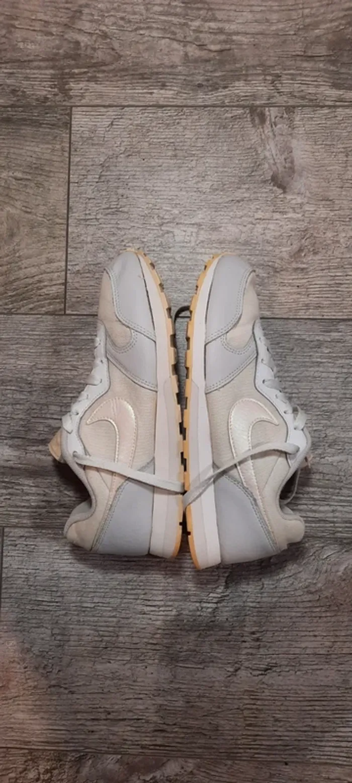 Basket femme Nike MD Runner 38.5 - photo numéro 5