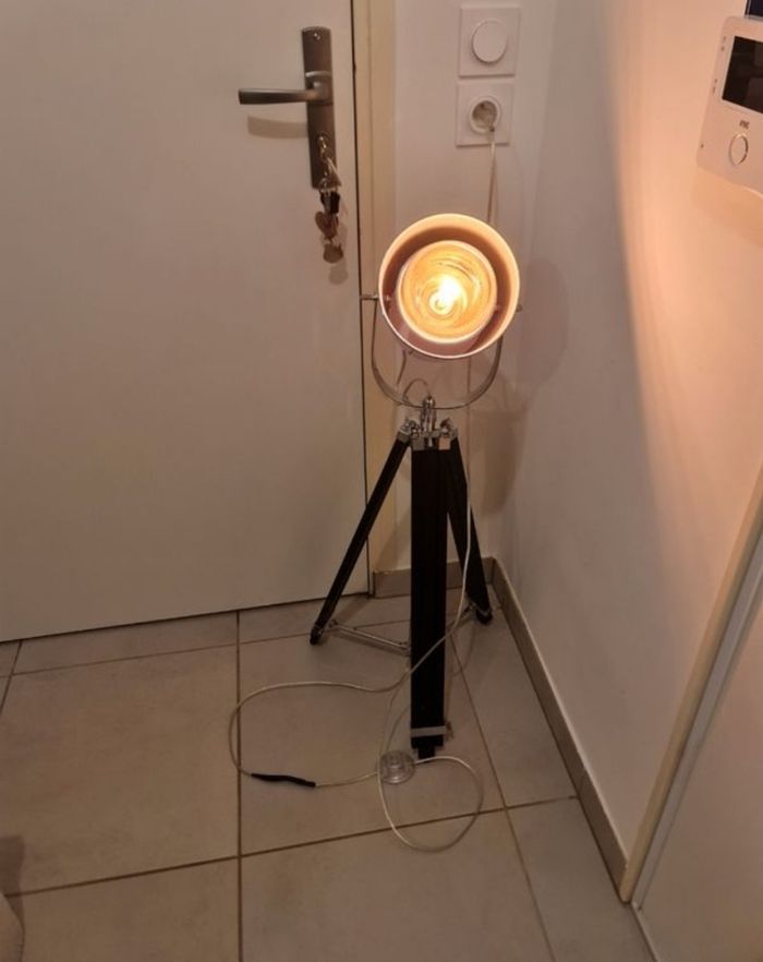 Lampadaire trépied - photo numéro 2