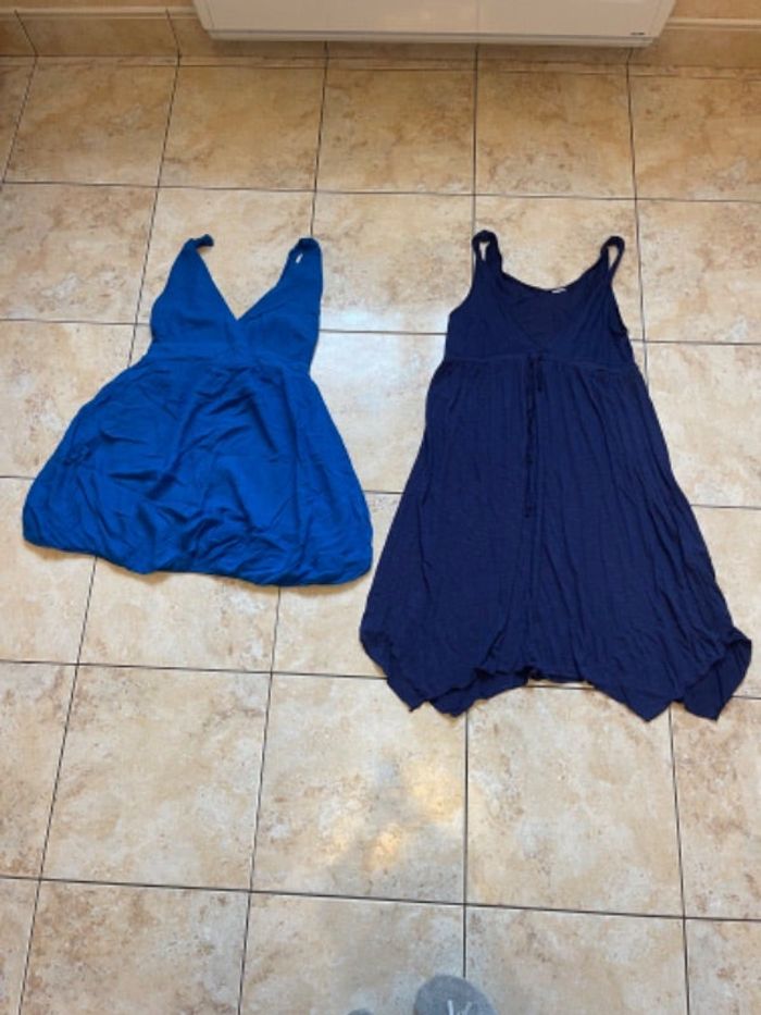 2 robes bleues taille M - Neuves