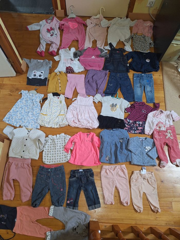 Lot 1 vêtements hiver bébé fille 6 mois