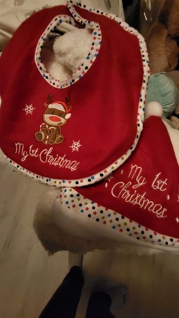 Lot bavoir et bonnet de Noël