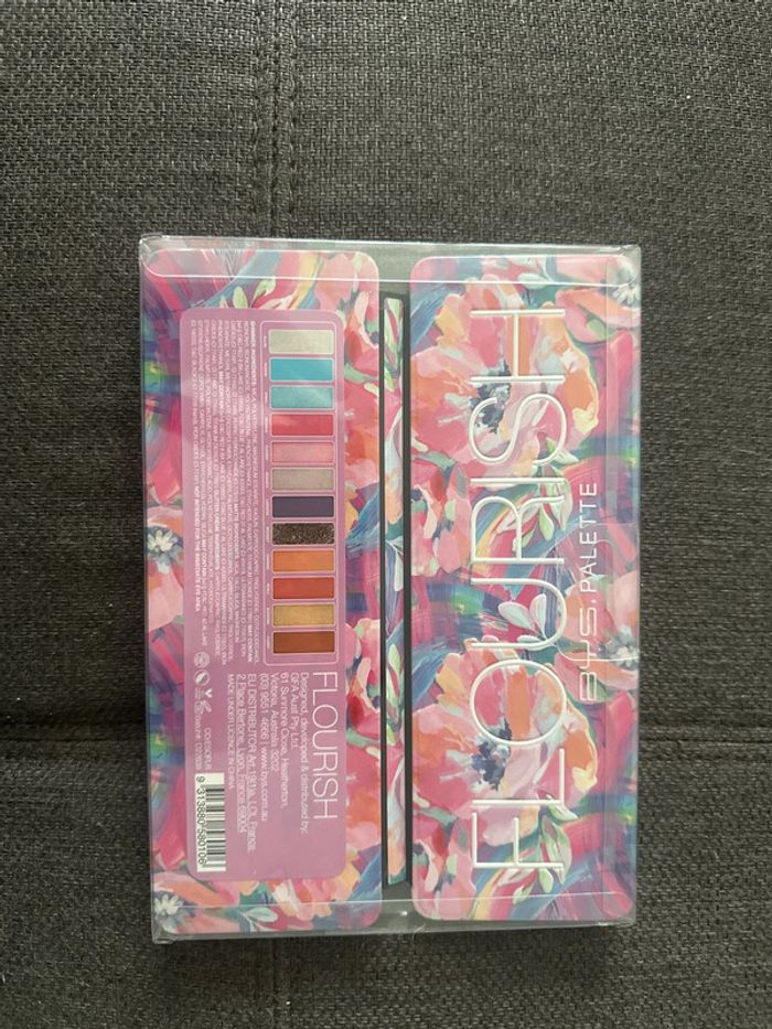 Palette de maquillage Neuve flourish Bys 🌸 - photo numéro 2
