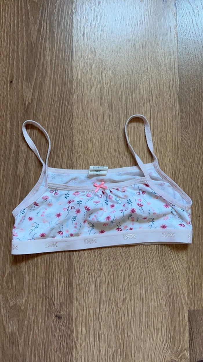 Lot de 2 Brassières Dim et Petit Bateau 10 ans