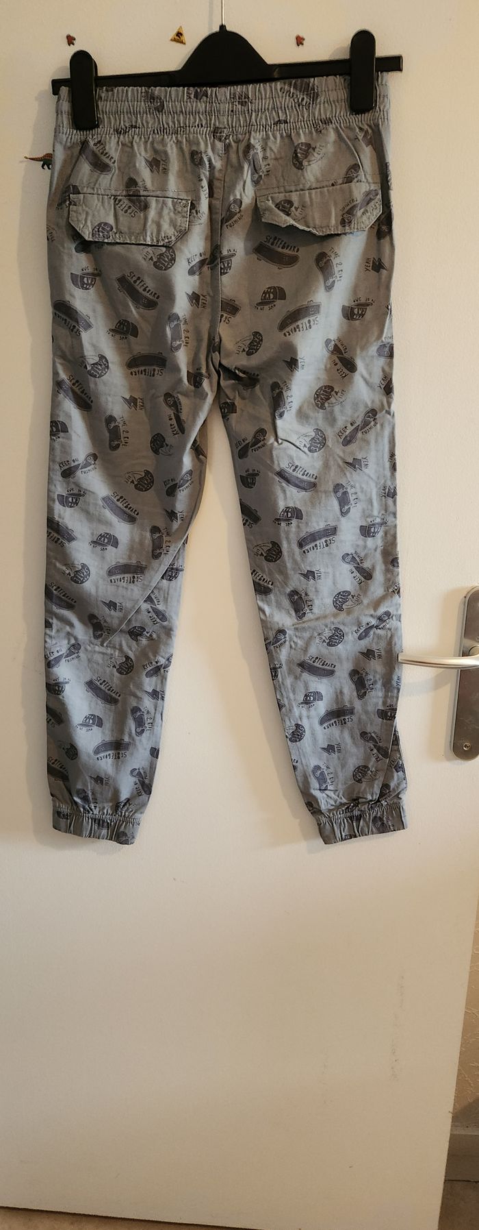 Pantalon garçon Kiabi taille 12 ans
