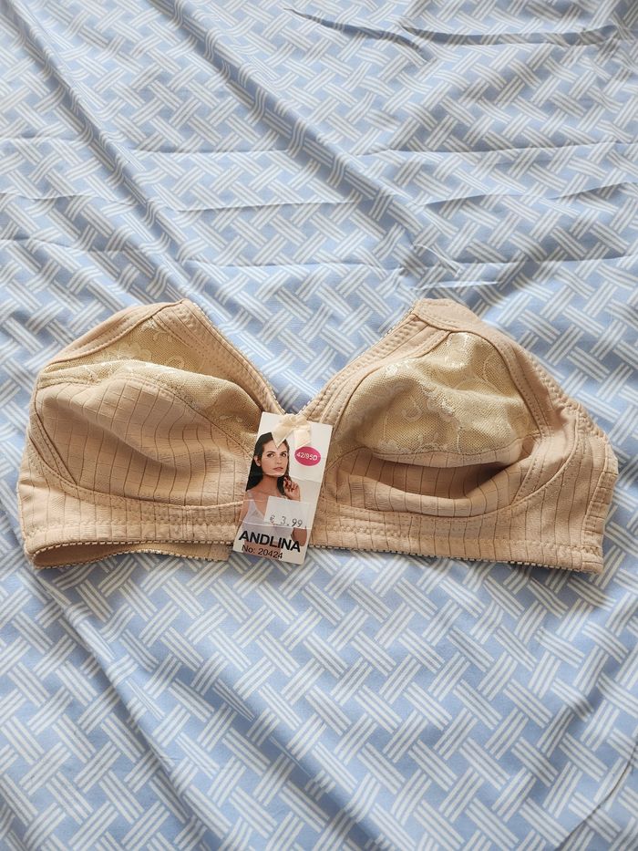 Soutien gorge - photo numéro 1