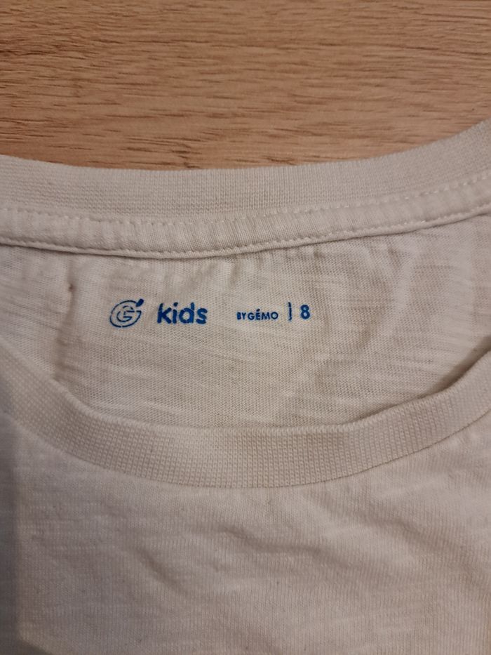 Tee-shirt manches courtes taille 8 ans - photo numéro 3