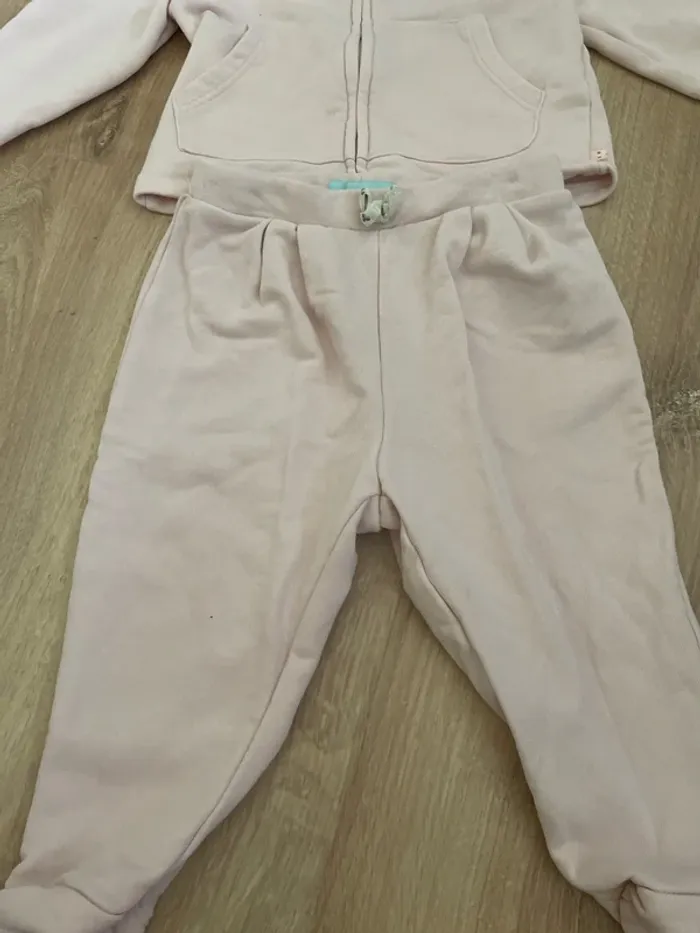 Ensemble jogging rose pale et t shirts - photo numéro 7