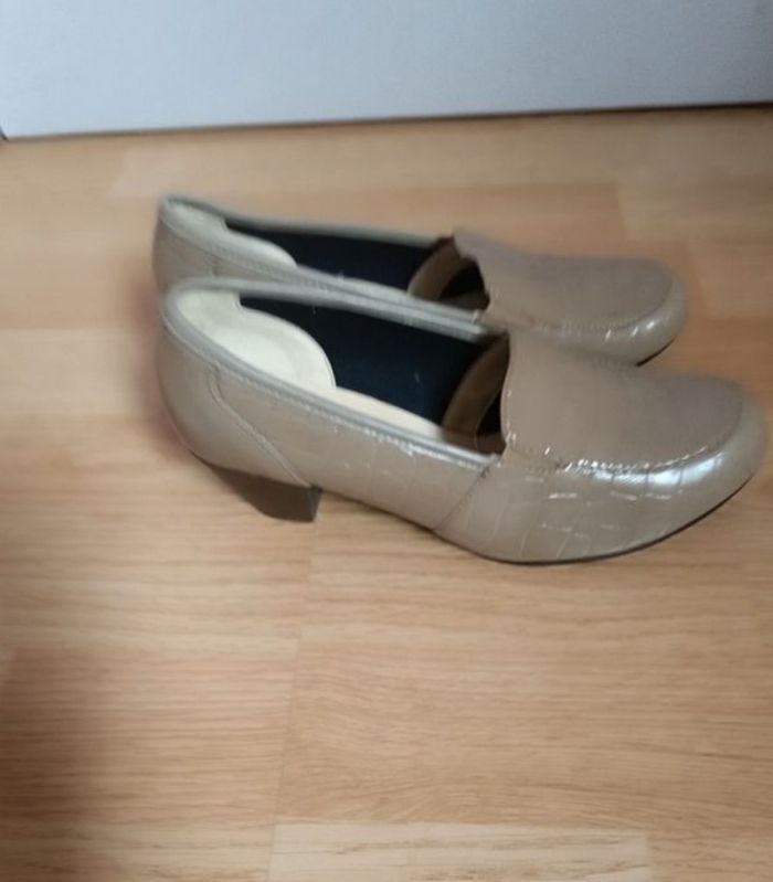 Ballerines beige cuir vernis Bocage p.37 - photo numéro 2