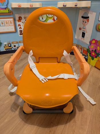 Réhausseur de chaise Pocket snack Chicco