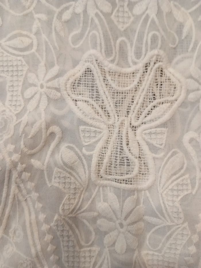 Haut Blanc Brodé Zara - photo numéro 5
