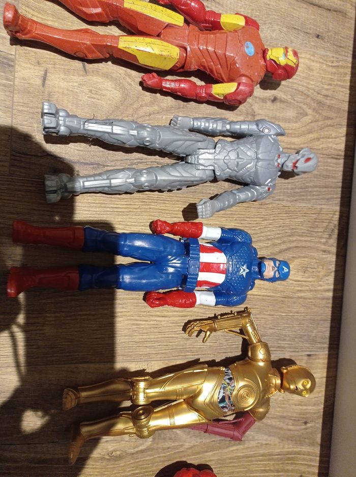 Personnages Avengers et stars War 2€ pièce - photo numéro 3