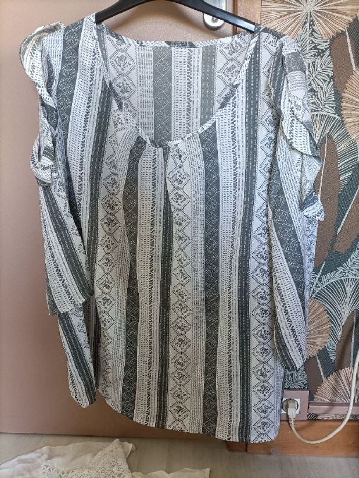 Tshirt manches 3/4 épaules dénudées