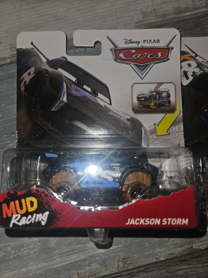 2 voitures cars Mattel neuves rare xrs - photo numéro 2