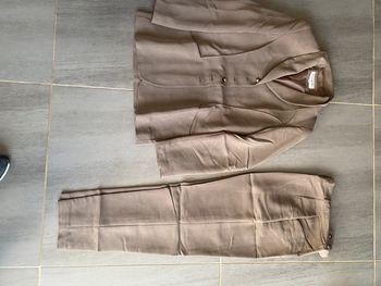 Tailleur Gregory pat taille 38 neuf