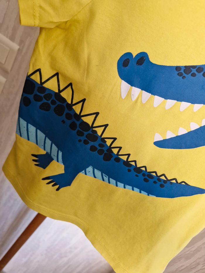 🎯 T-shirt manches courtes garçon - C&A - Taille 3 ans - Coton - photo numéro 4