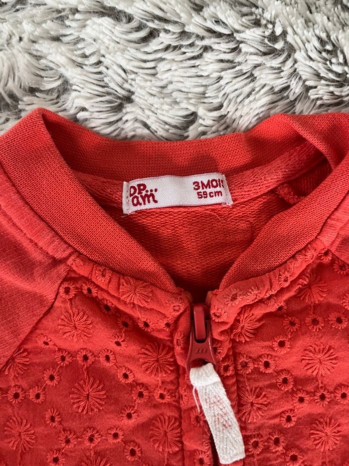 Veste zippée broderie anglaise DPAM 3mois - photo numéro 3