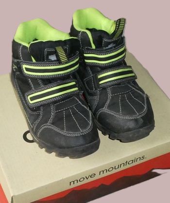 Bottines hiver T. 31 Canadians très bon état