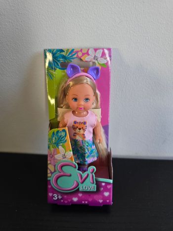 poupée cutie violette 9 cm Evi love