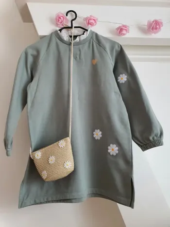 Jolie Robe vertbaudet - Taille 10 ans - en très bon état 🌿