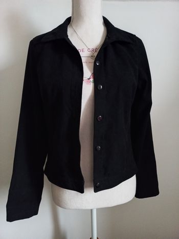 Veste ou chemise noire