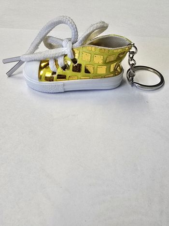 Porte clés chaussures jaune