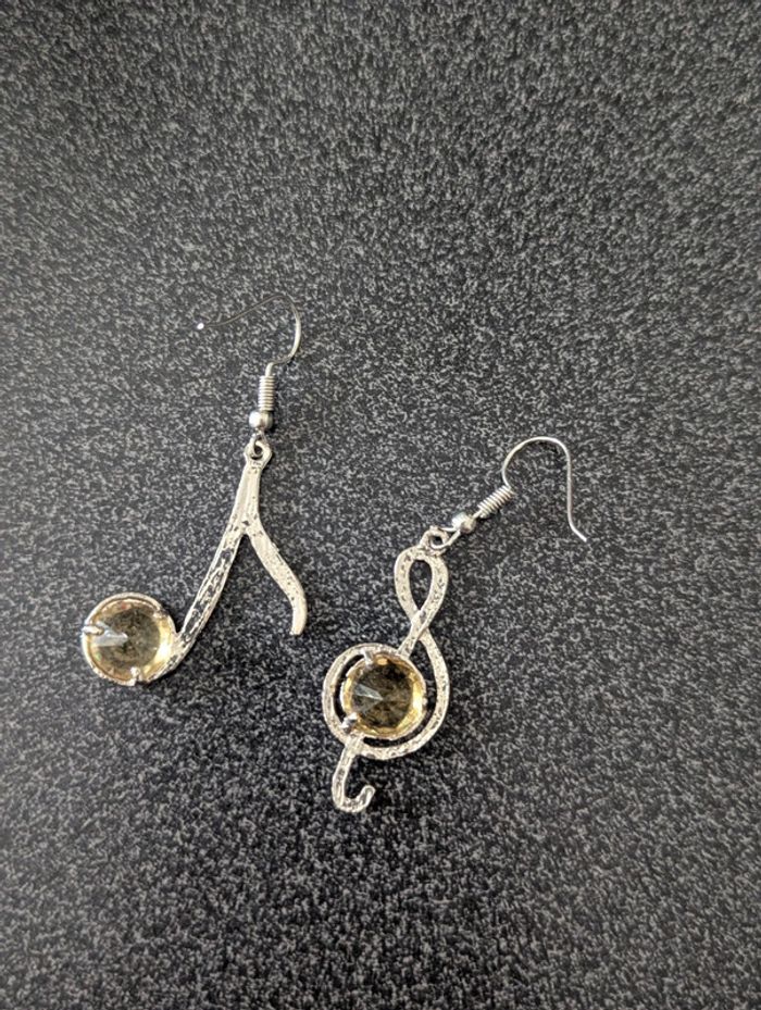 Boucles d'oreilles fantaisie