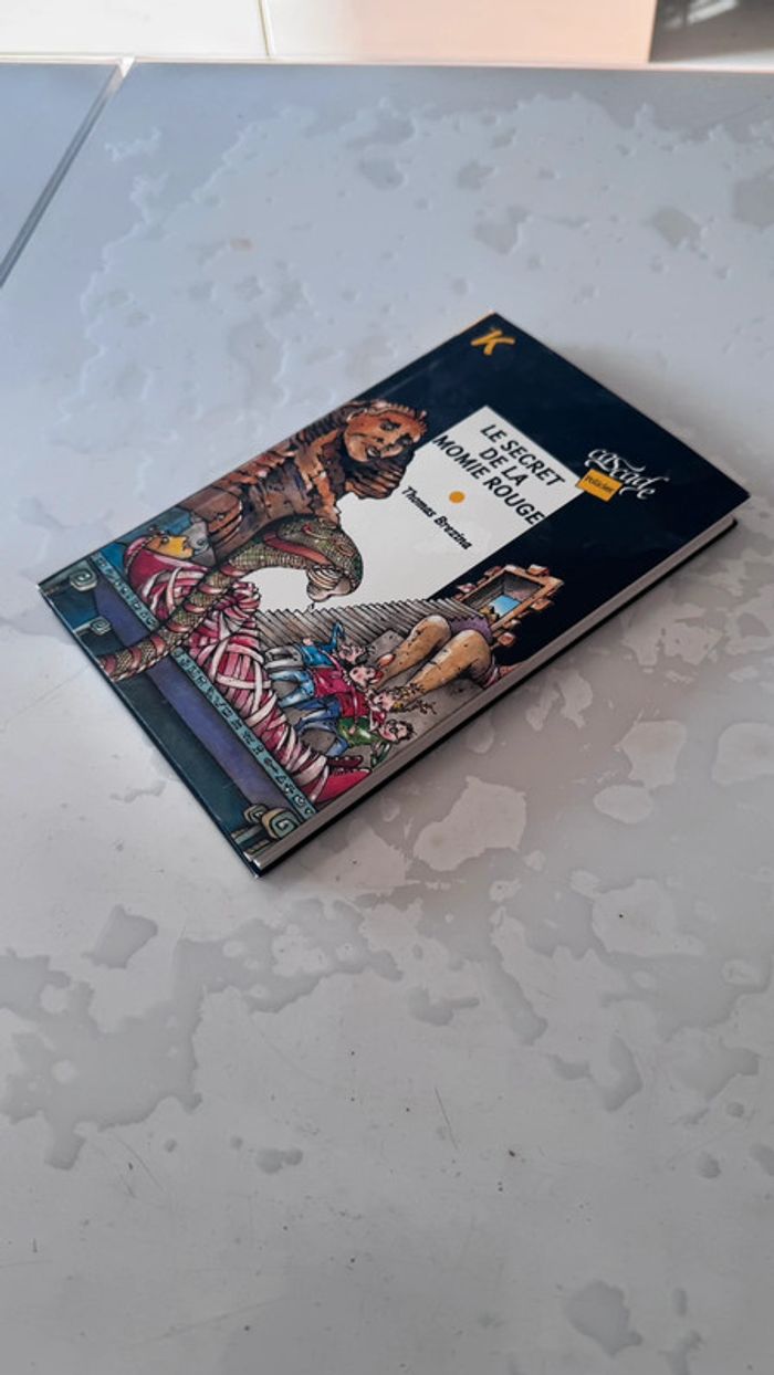 Livre Le Secret de la Momie Rouge – Thomas Brezina – Collection Cascade Policier - photo numéro 2