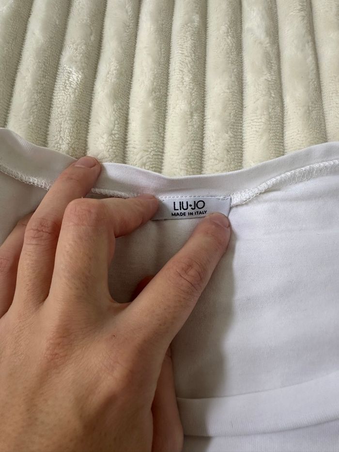 tee shirt liujo - photo numéro 3