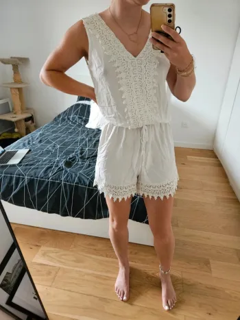 Combishort légère blanche avec broderie taille 38 / M
