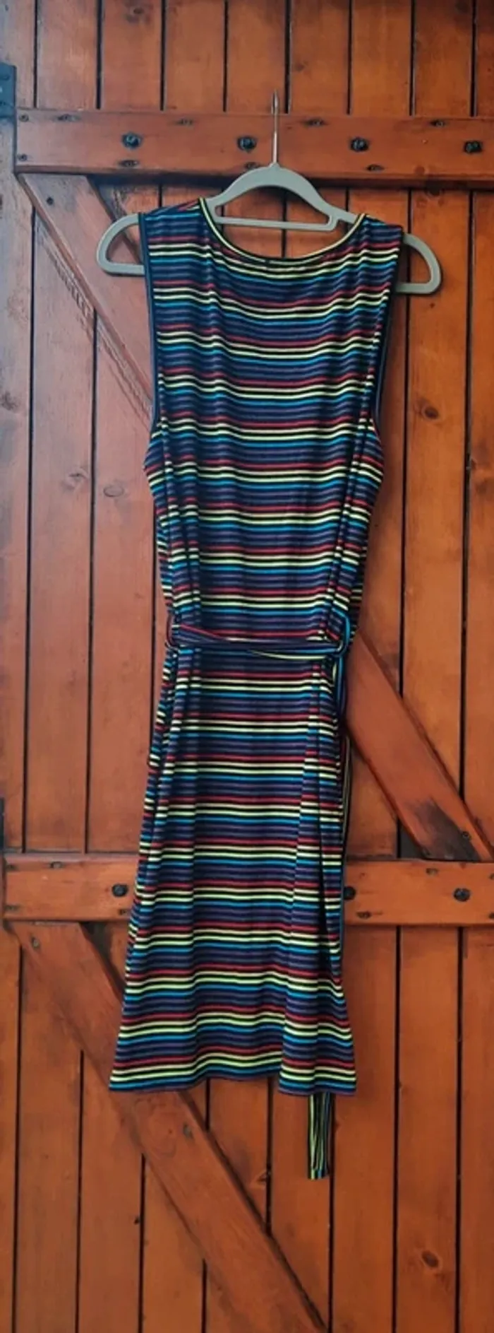 Robe noire avec rayures multicolores, Eldys, taille 46/48