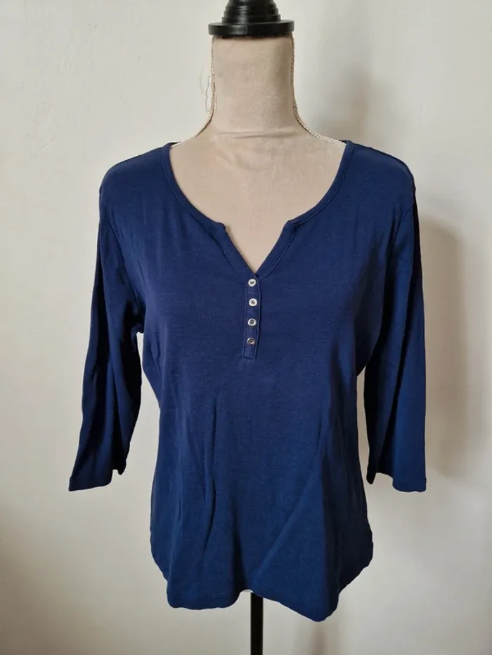 Haut tee shirt bleu col v boutons gemo manche 3/4 taille xxl