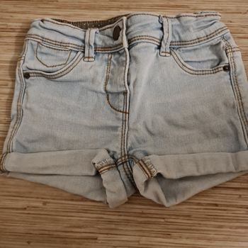 A vendre short enfant