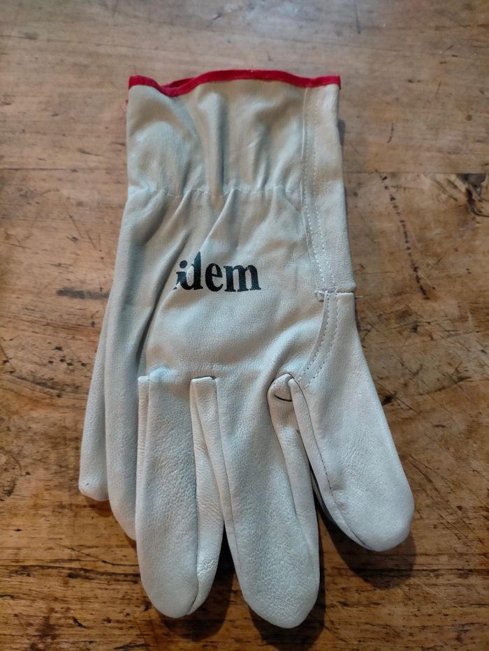 Gants de travail neufs taille 10 - photo numéro 3