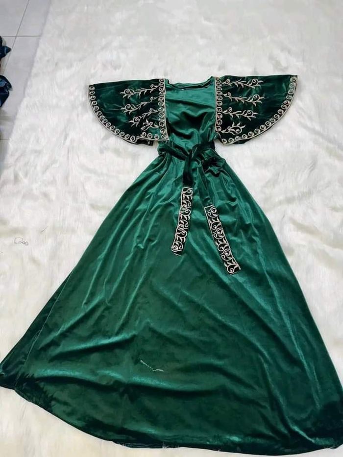 Robe orientale  taille 42/44 - photo numéro 2