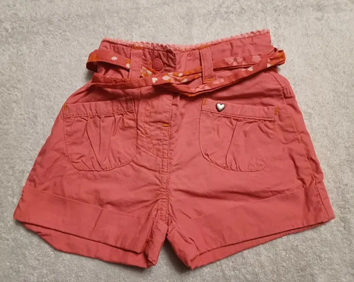 Short Vertbaudet 18-24 mois (réf perso F-F60)(familleac72)