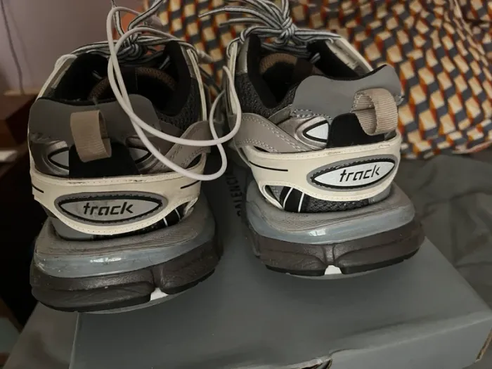 Balenciaga officiel track LED multicolore édition limitée très rare - photo numéro 3