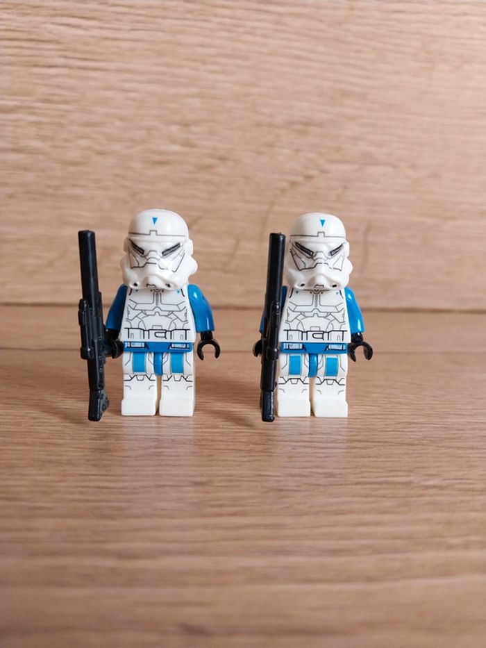 Figurines type lego 2 stormtroopers spécial force commander star wars