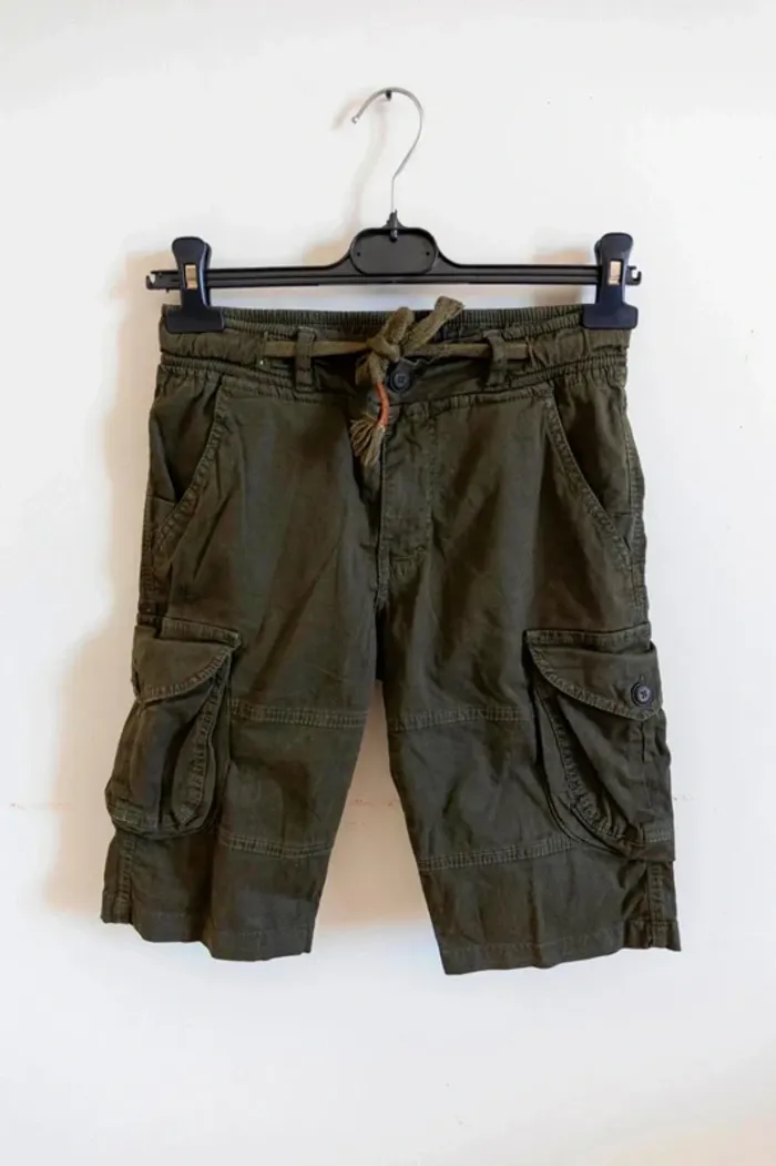 C47 short kaki Zara S