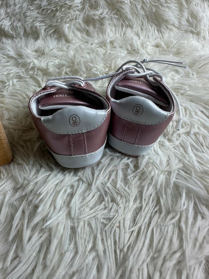 Paire de chaussures rose obaibi taille 6-12 mois - photo numéro 4