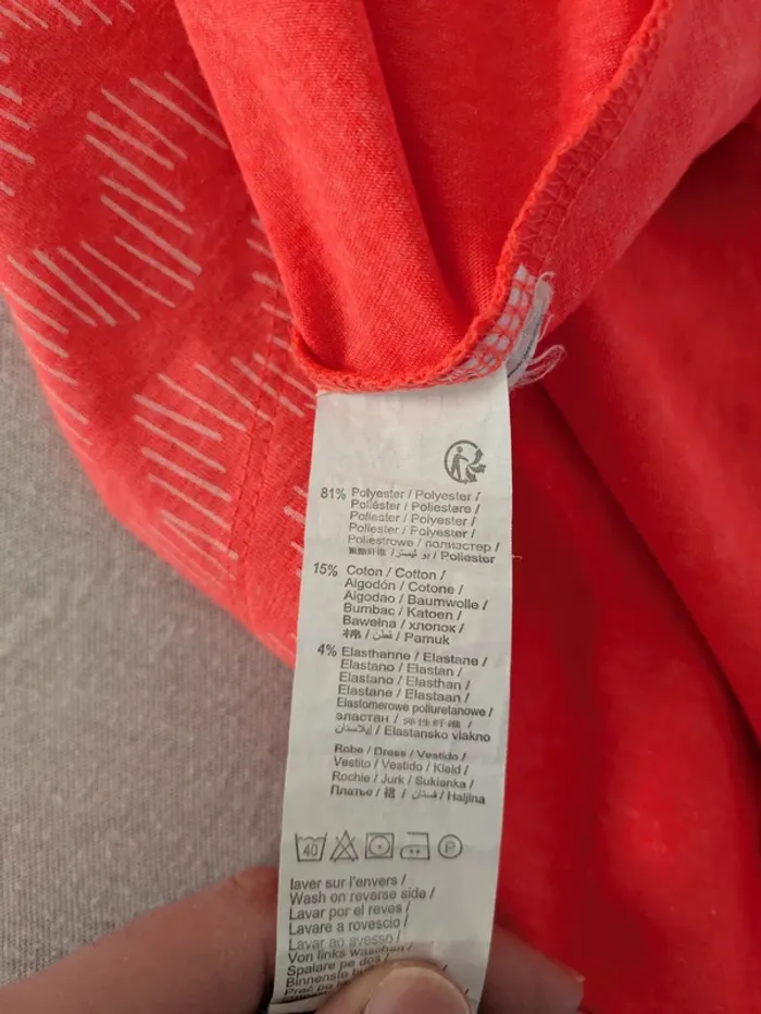 Robe Kiabi Fille - 5 ans (108-113 cm) - Corail Motifs Zig-Zag - photo numéro 4