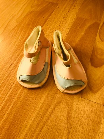 Chaussures été très bon état taille 18