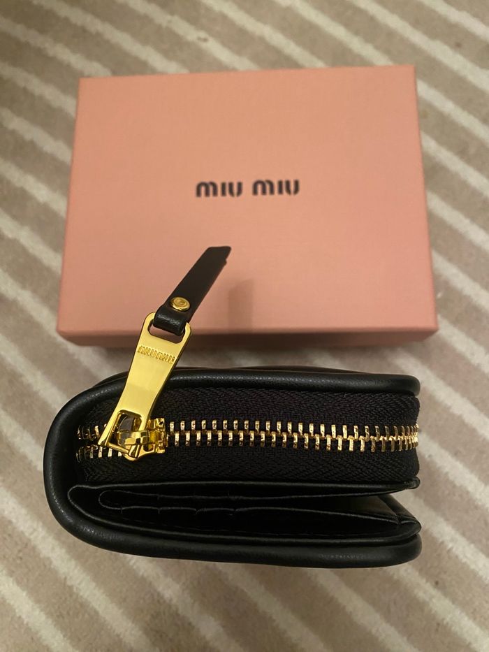 Portefeuille miu miu - photo numéro 3