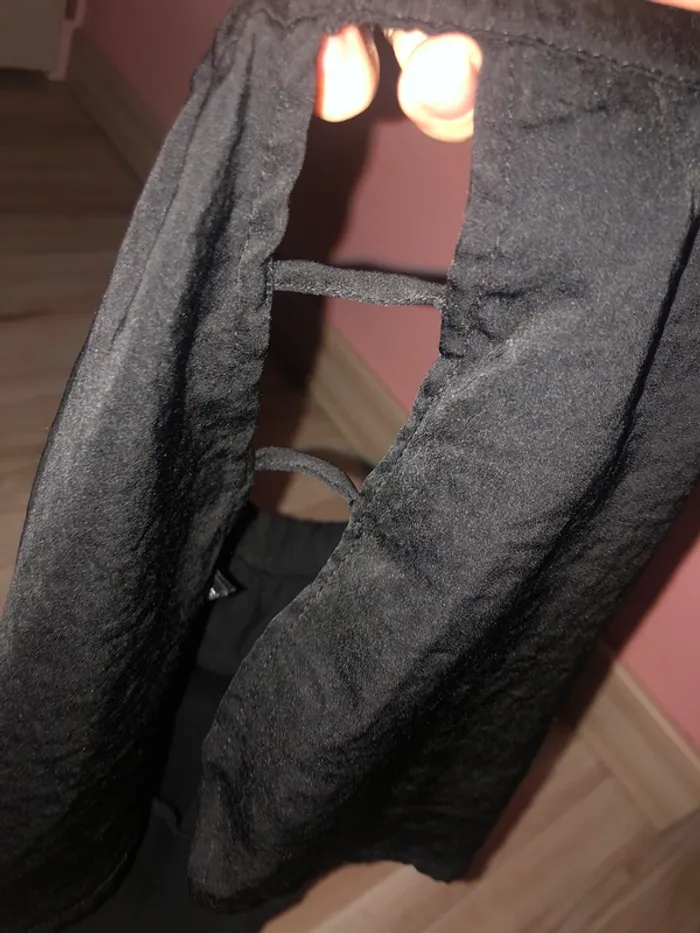 short undiz en satin ouvert sur les côtés - photo numéro 3