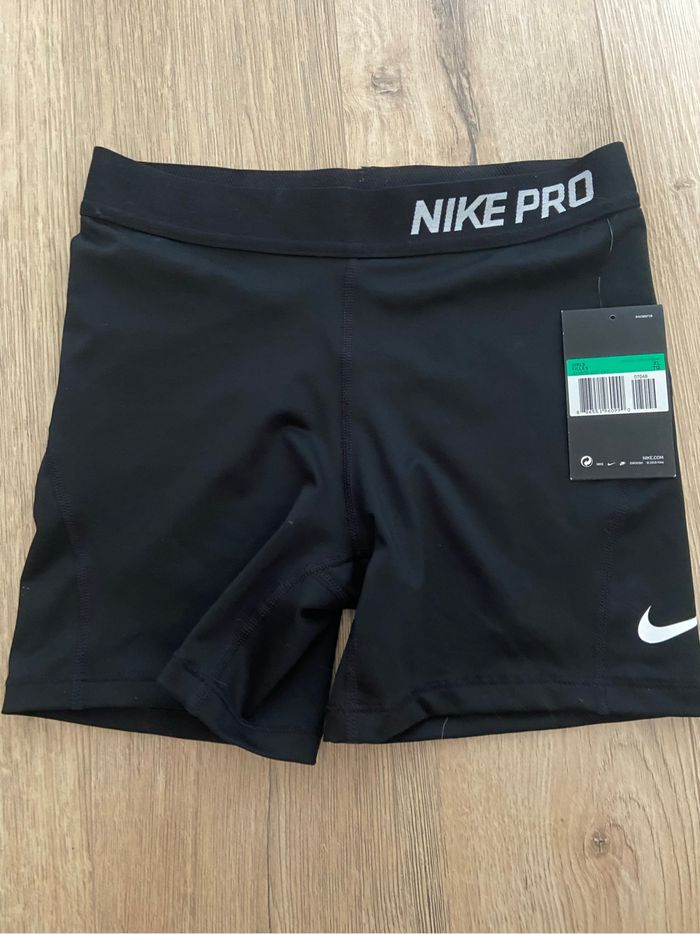 Short Nike