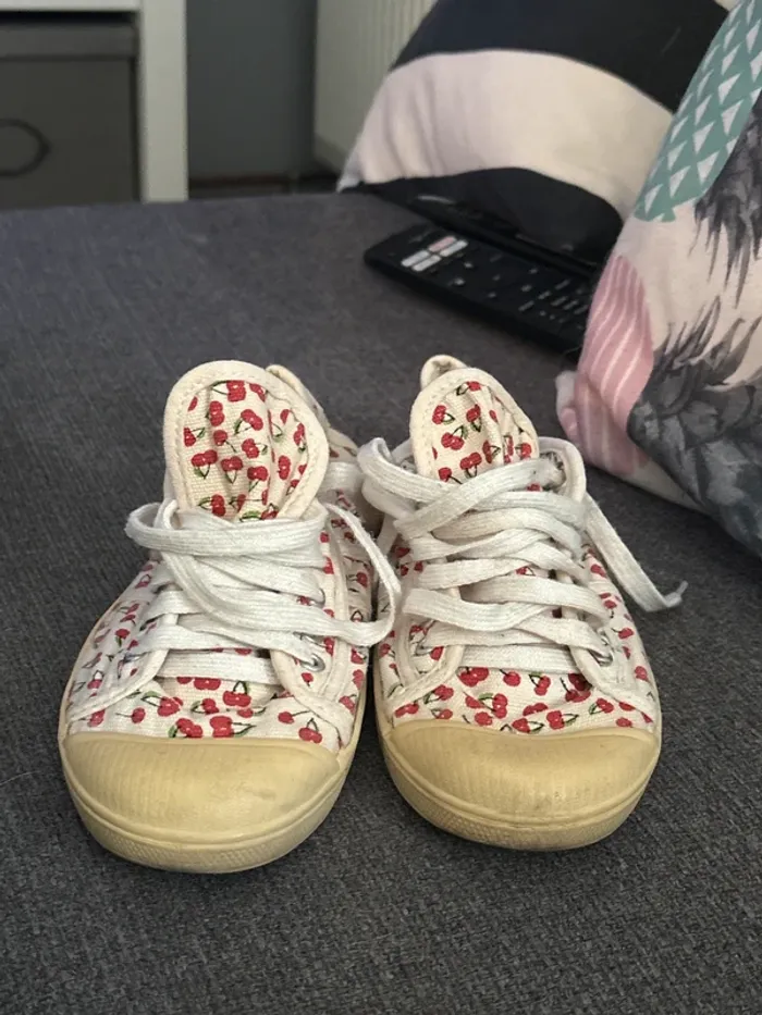 Baskets Le Temps des Cerises blanches à motifs cerises – Pointure 38 🍒