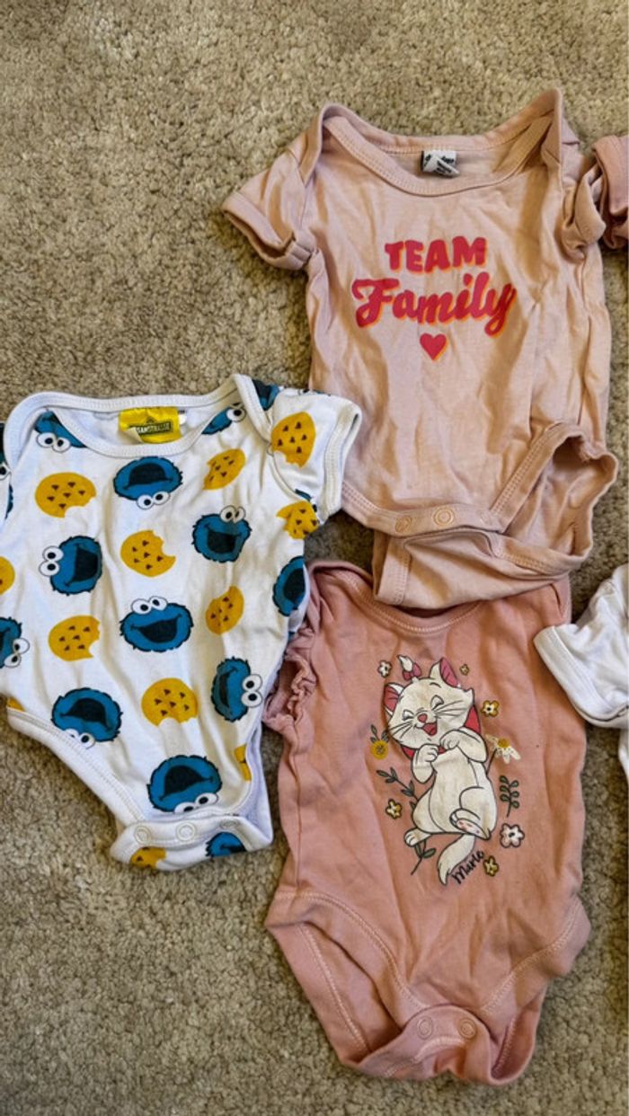 Lot de 5 bodies manches courtes – 1 mois - photo numéro 3